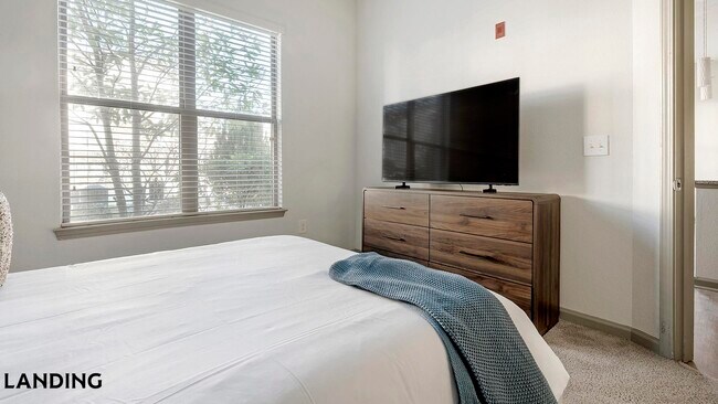 Building Photo - 10051 Perimeter Station Dr