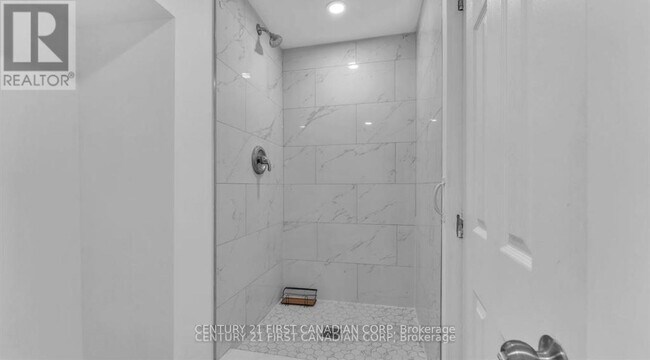 Photo du bâtiment - 413 Main St S