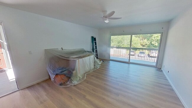 Foto del edificio - Amazing One Bedroom/ One Bath La Goleta Condo