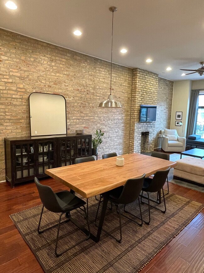 Foto del edificio - 712 S Claremont Ave