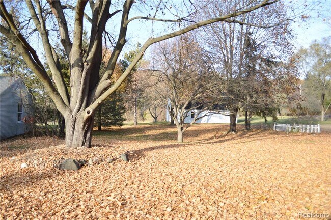 Foto del edificio - 8344 Ellis Rd