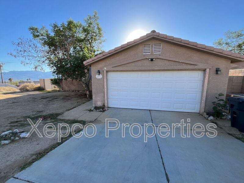 Building Photo - 68107 Cll Las Tiendas
