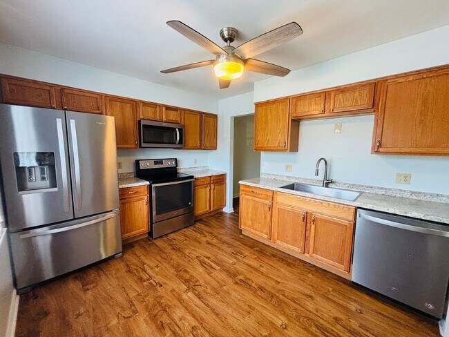 Foto del edificio - 2419 Ridge Rd