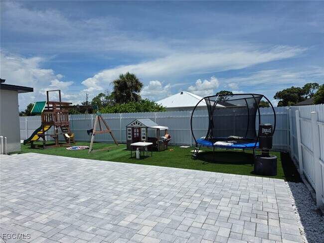 Foto del edificio - 4174 NW 38th Pl