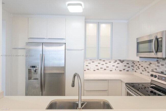 Foto del edificio - 3 br, 2 bath House - 16531 NE 35th Ave # 203