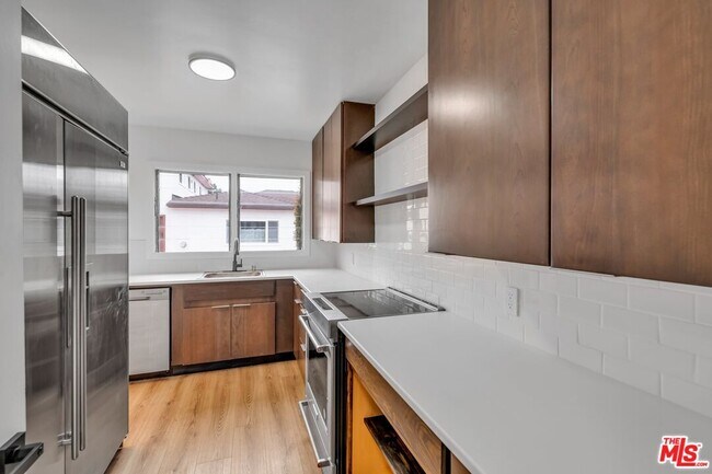 Foto del edificio - 2330 Ashland Ave