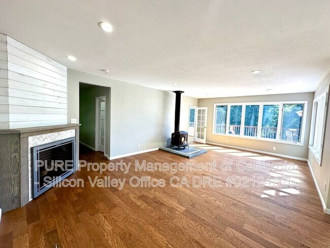 Foto del edificio - 2430 Jarvis Rd