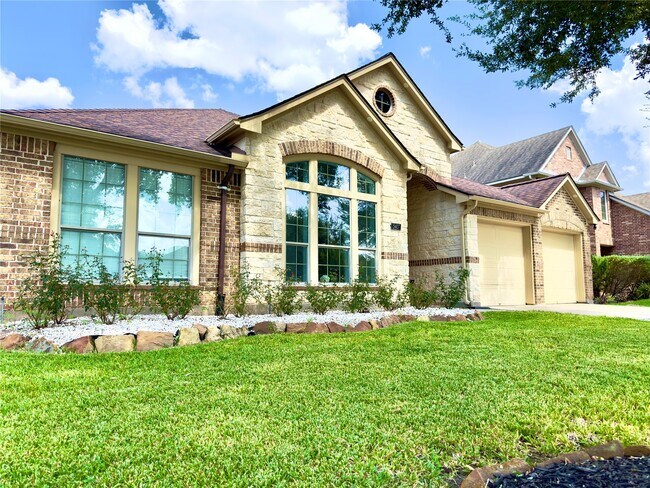 Building Photo - 5407 Stoneridge Ct