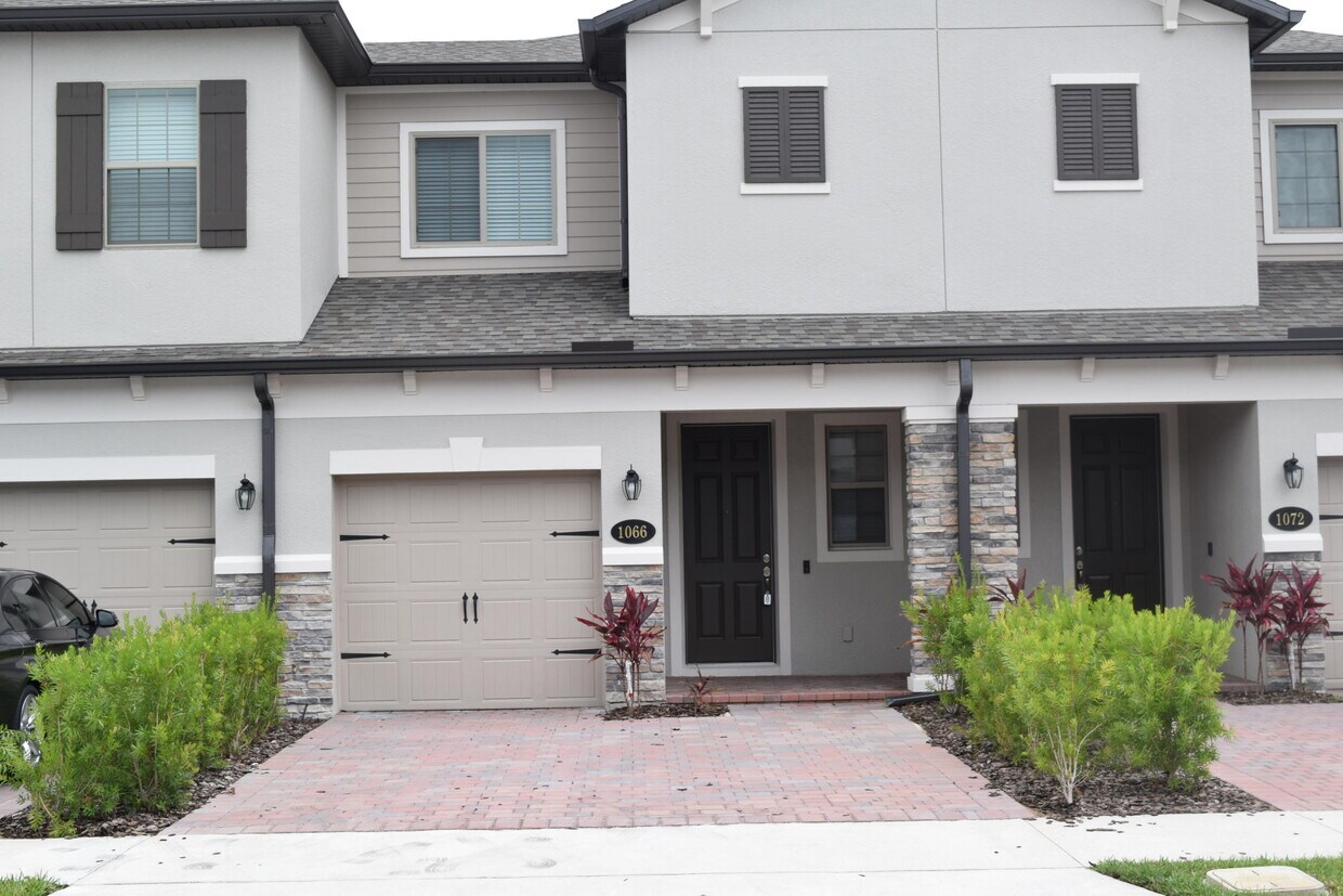 Foto principal - 1066 Flowing Tide Dr