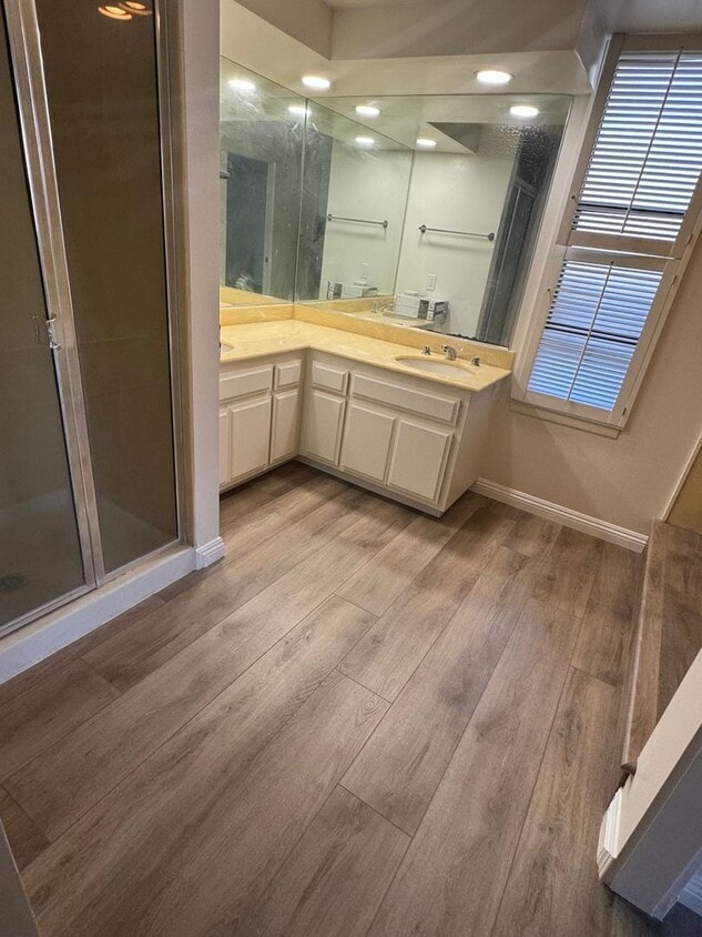 5555 Canyon Crest Dr, Unit 2A Condos in Riverside, CA Westside Rentals