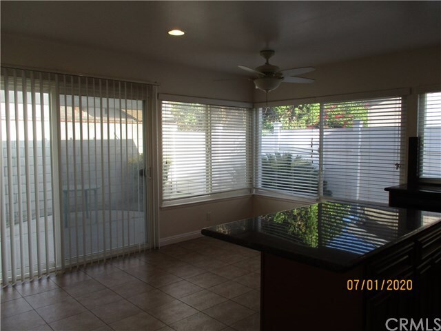 Foto del edificio - 17702 Kensington Ave