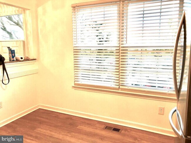 Foto del edificio - 130 Remington Cir