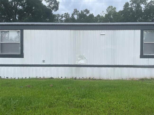 Building Photo - 16902 Pickering Rd