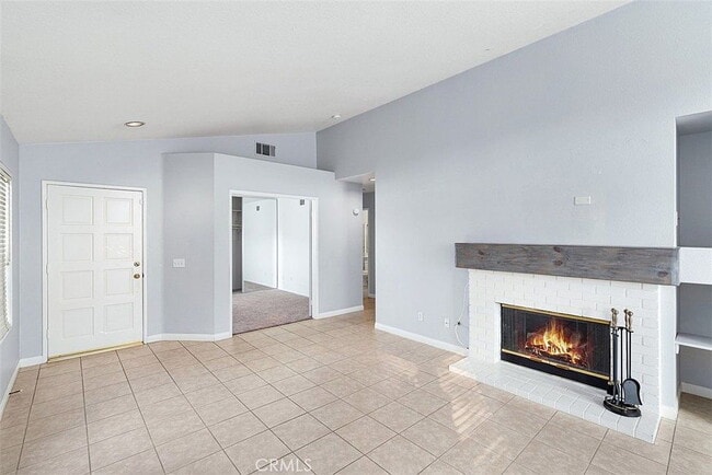 Building Photo - "Charming 2-Bed, 2-Bath Retreat in Menifee's Heart – Cozy Living Awaits!"