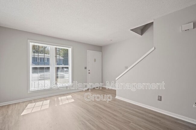 Building Photo - 3614 Peppertree Ln