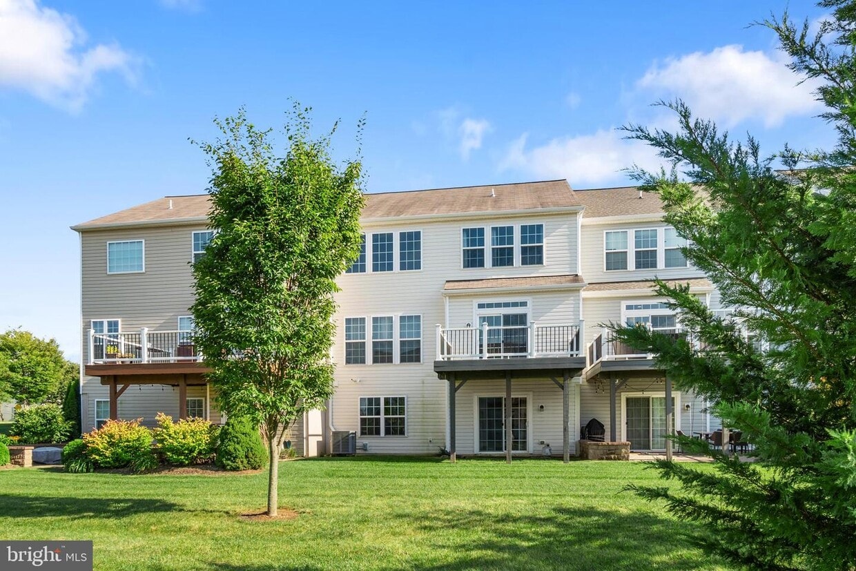 8455 Starling Rd, Breinigsville, PA 18031 Townhome Rentals in