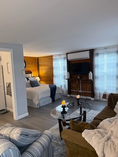 Building Photo - 117 Walnut St