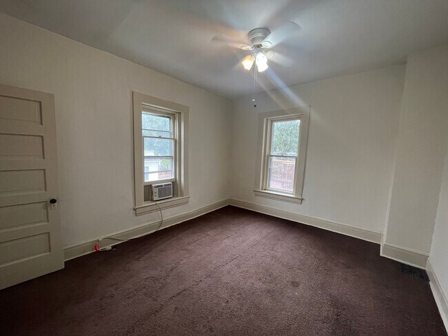 Foto del edificio - 215 W Elm St