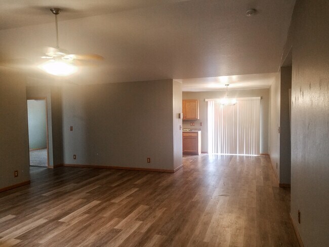 Building Photo - 221 Walters Dr