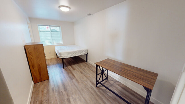 Foto del edificio - 1104 S. Forest-1104-1B