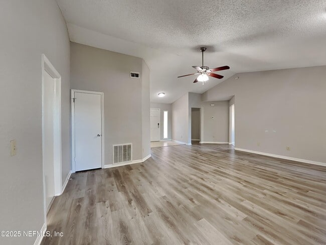 Building Photo - 7058 Star Rush Dr