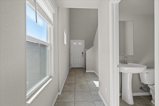 Foto del edificio - This beautiful new home is a real gem, eig...