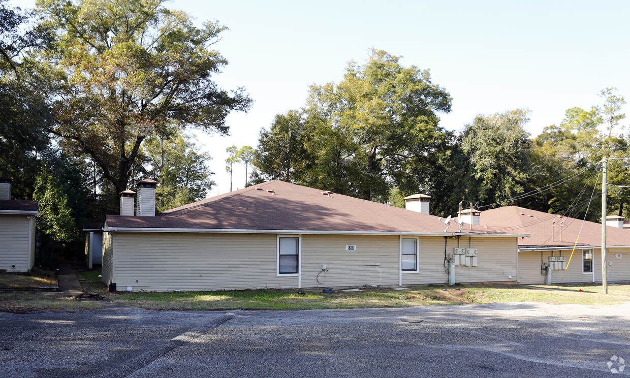 Primary Photo - Benjamin Oaks Apartment