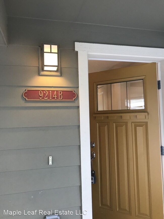 Foto del edificio - 3 br, 3.5 bath House - 9214 B Densmore Ave N
