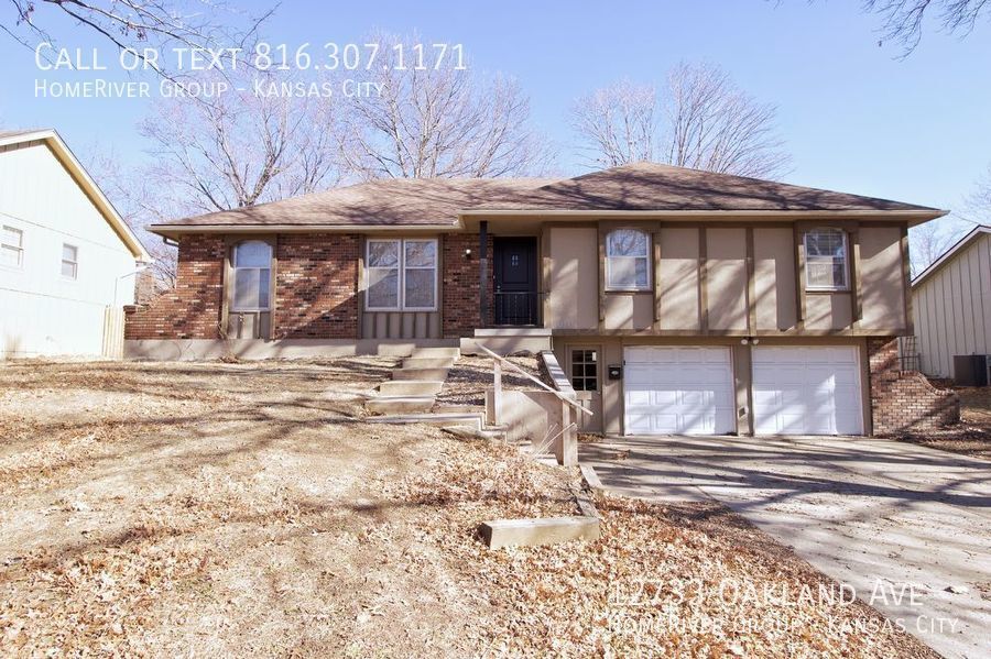 Foto principal - Available Now! Gorgeous Single-Family Home...