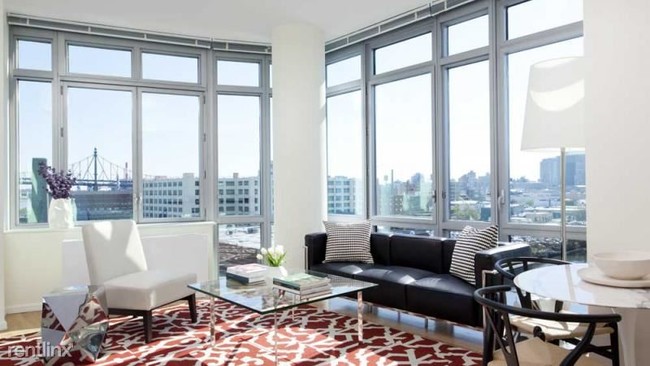 Foto del edificio - 4702 5th St