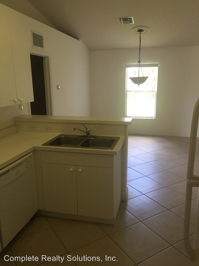 Foto del edificio - 142 SE 10th Ter