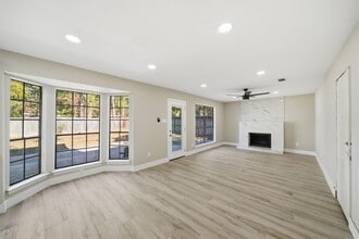 Building Photo - 22 Cricket Hollow Pl