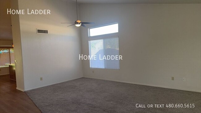 Foto del edificio - 440 N Leoma Ln