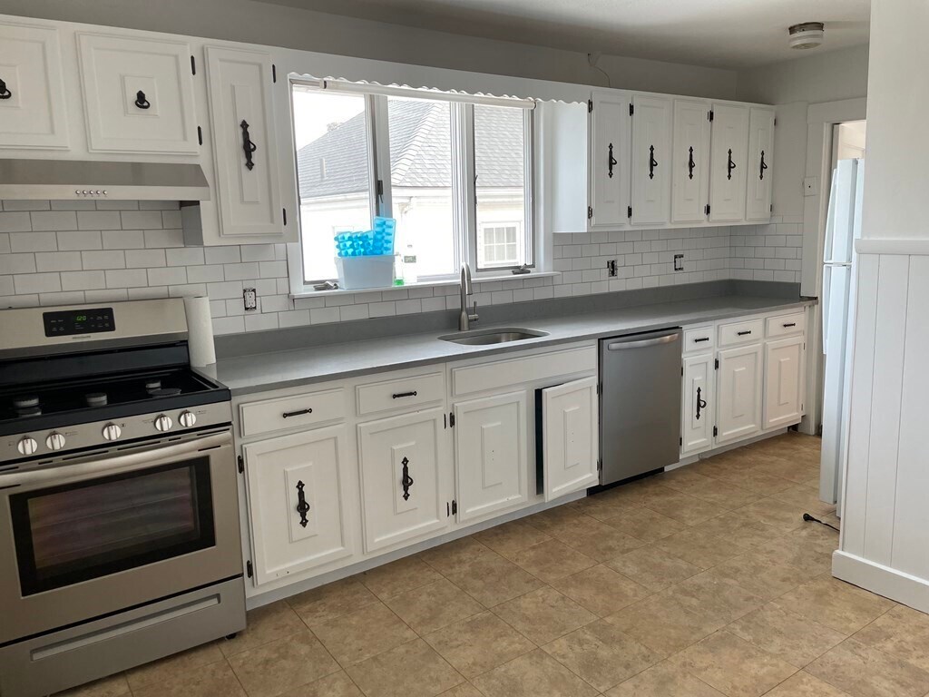 40 Selwyn Rd Unit 2, Belmont, MA 02478 Room for Rent in Belmont, MA