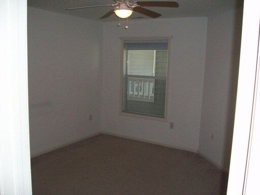 Building Photo - 4148 Breezewood Dr
