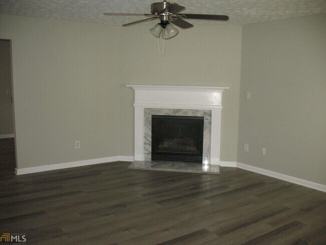 Building Photo - 980 Melrose Park Pl NW