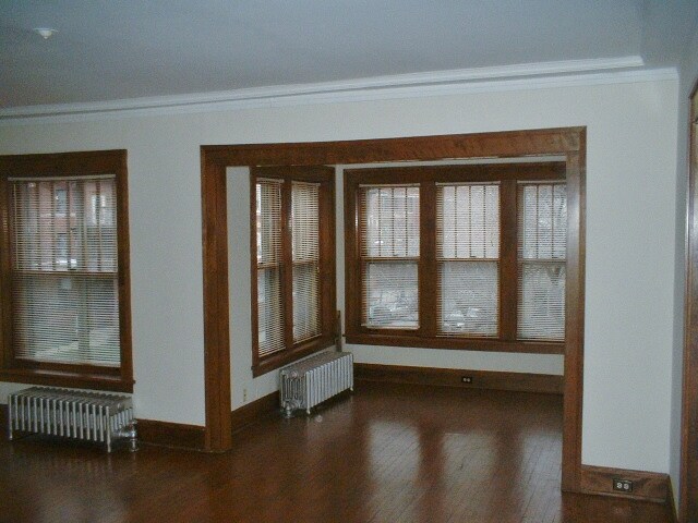 Primary Photo - 5758 N Winthrop Ave