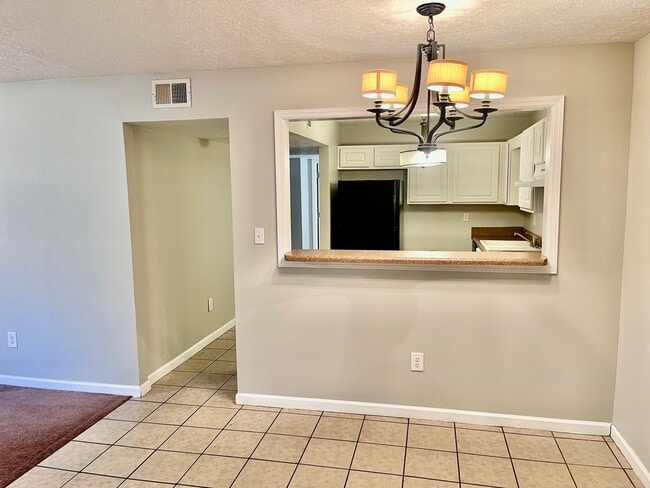 Building Photo - 501 Goodwin Ave