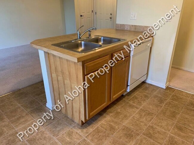 Foto del edificio - 1065 W Pine Ave