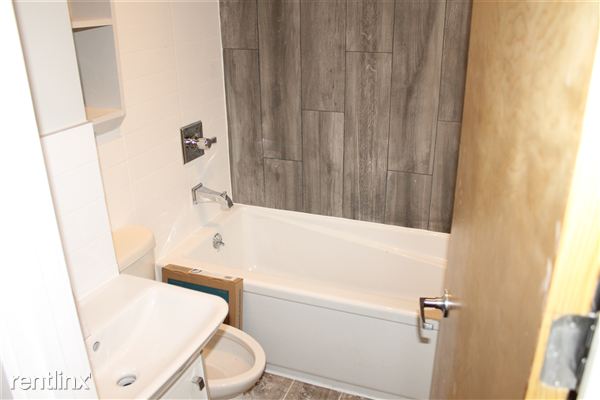 Building Photo - 2 br, 1 bath Apartment - 946 41st St