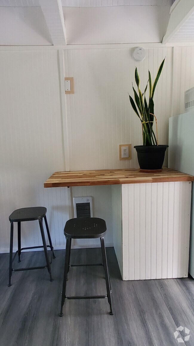 End of the Rainbow Loft Apartments for Rent Wasilla, AK 1 Rentals