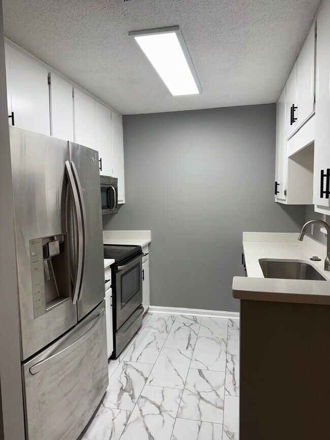 Foto del edificio - 92 Woodfield Pl