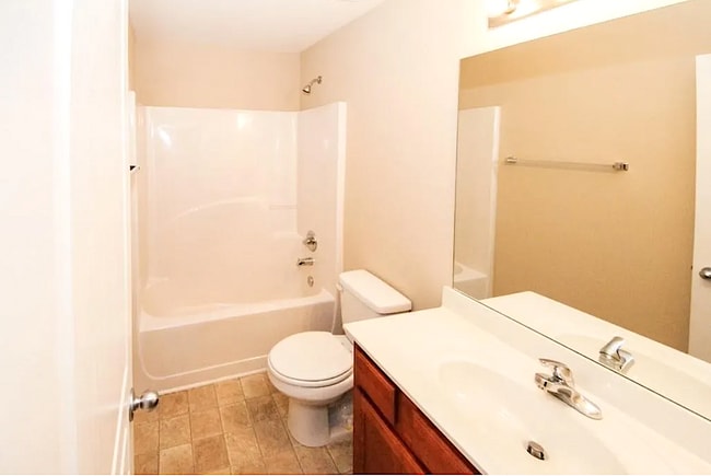 Building Photo - 4952 Longview Walk
