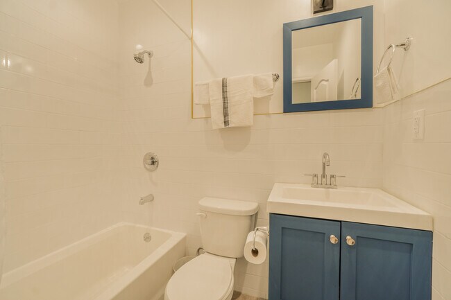 Foto del edificio - 18712 Linden Blvd