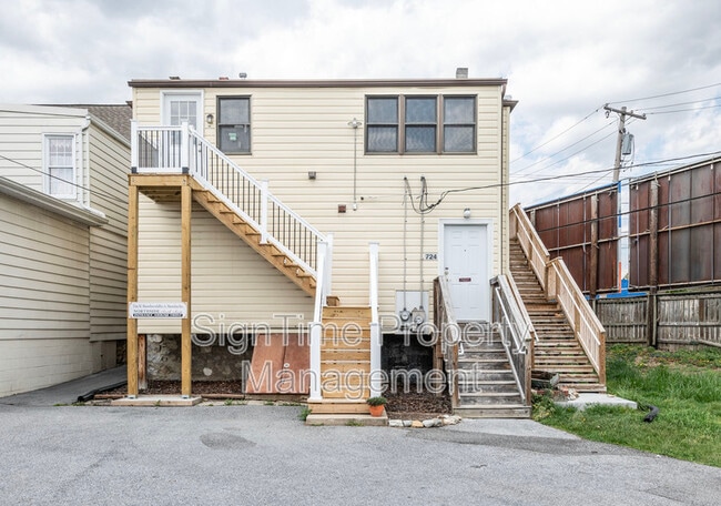 Building Photo - 726 Potomac Avenue