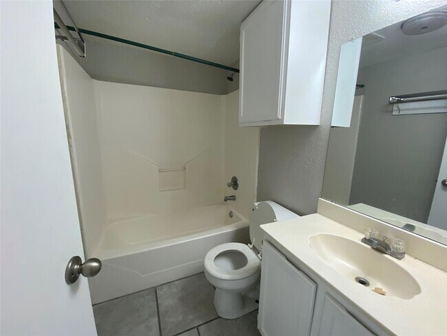 Foto del edificio - 701 W Sycamore Street Unit 202