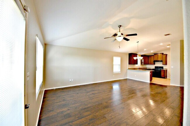 Foto del edificio - 17708 Bridgefarmer Blvd
