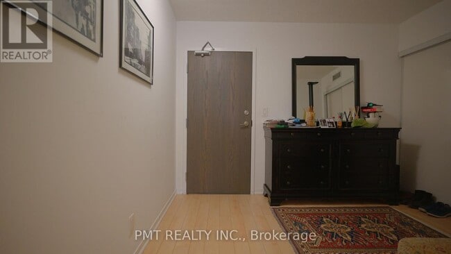 Building Photo - 1118-68-768 Abell St