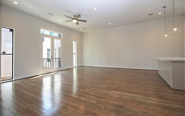 Foto del edificio - 818 W 22nd St