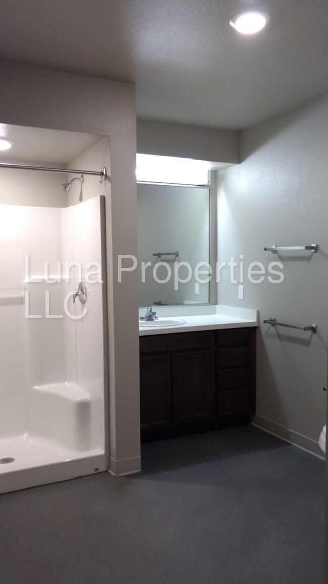 Foto del edificio - 1421 W Granite St
